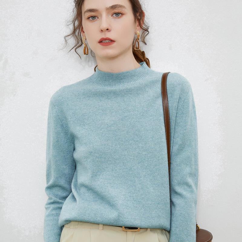 Women's Wool Pullover Sweater with Half-High Neck