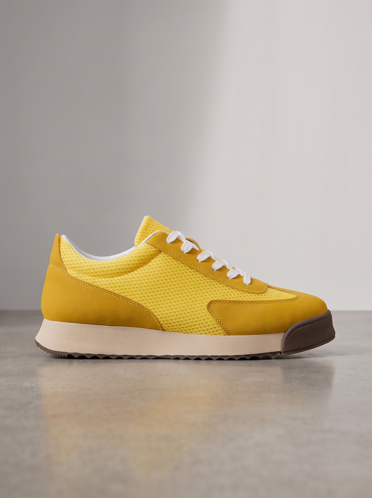 Men's Retro Sneakers - Thick Sole Trainers